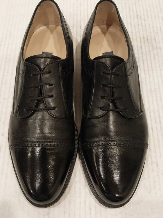 BALLY men\'s (SAVE $700) size 8 D black Derby.